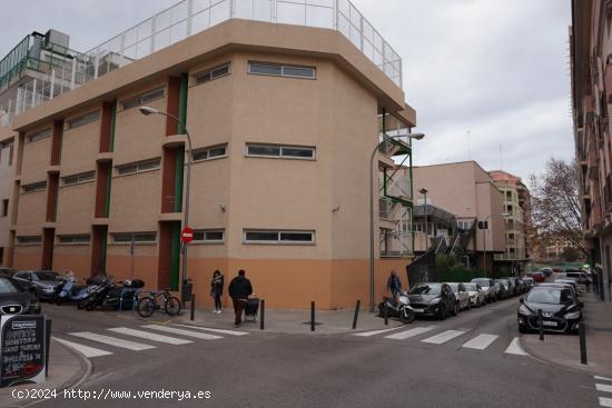 PLAZA DE APARCAMIENTO ZONA COLEGIO LUIS VIVES -AVENIDAS!!! - BALEARES