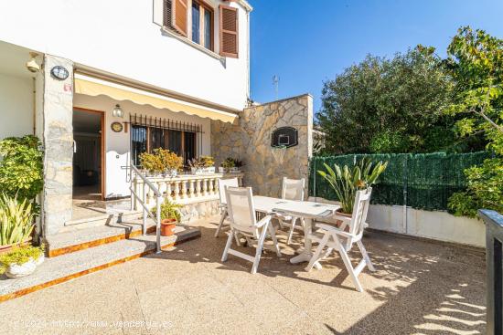 Chalet con dos viviendas independientes a 500 metros de la playa en Can Picafort - BALEARES