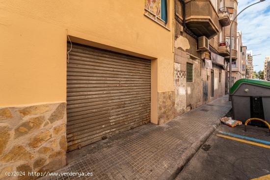 Local comercial de 173m2 en Calle Jeroni Rosselló, Palma - BALEARES