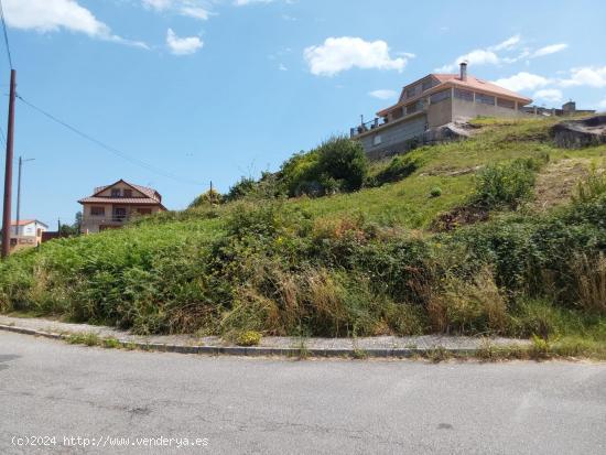 SE VENDE TERRENO URBANO EN INSUELA (PALMEIRA) MUY CERCA DE LA PLAYA - A CORUÑA