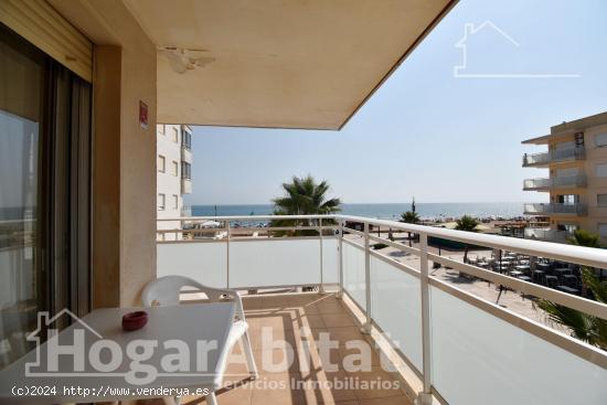 PRIMERA LÍNEA DE PLAYA CON TERRAZA Y ESPECTACULARES VISTAS AL MAR - VALENCIA