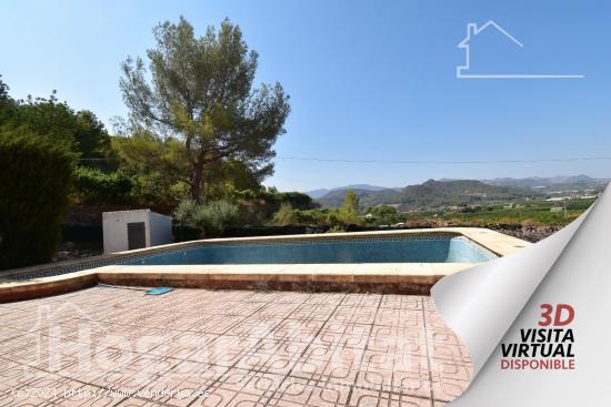 GRAN CHALET CON PISCINA, GARAJE, TERRAZA Y PARCELA - VALENCIA