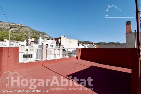 CASA CON TERRAZA EN EL CENTRO - VALENCIA