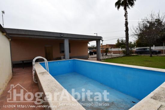 CHALET CON PISCINA, TERRAZA, BARBACOA Y PARKING - CASTELLON