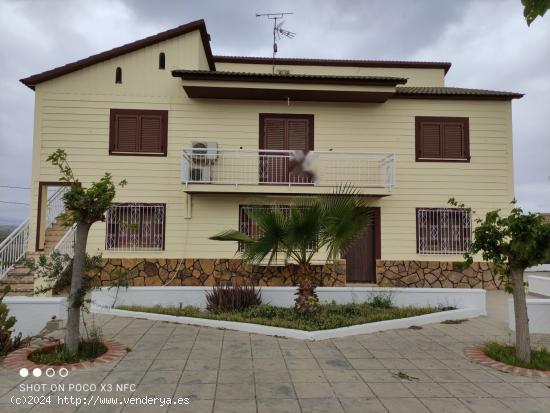 Casa con piscina y barbacoa - MURCIA