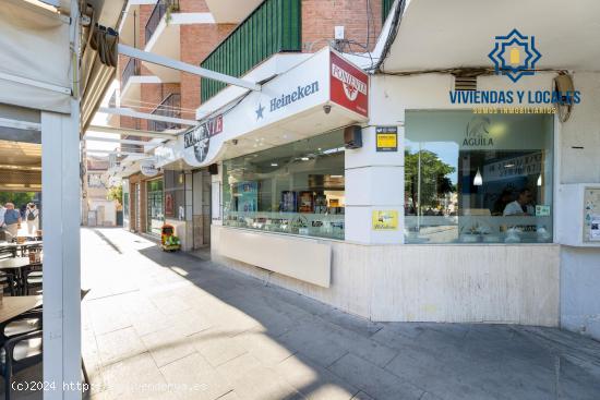  Venta por jubilación, de local + cafetería + restaurante en Armilla, frente a la parada del Metro. 