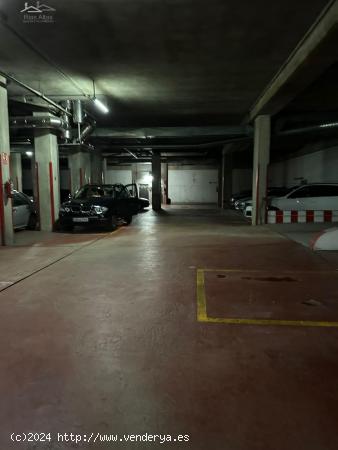 PLAZA DE GARAJE COCHE MEDIANO EN TERESA HERRERA-ZONA ENSANCHE - A CORUÑA