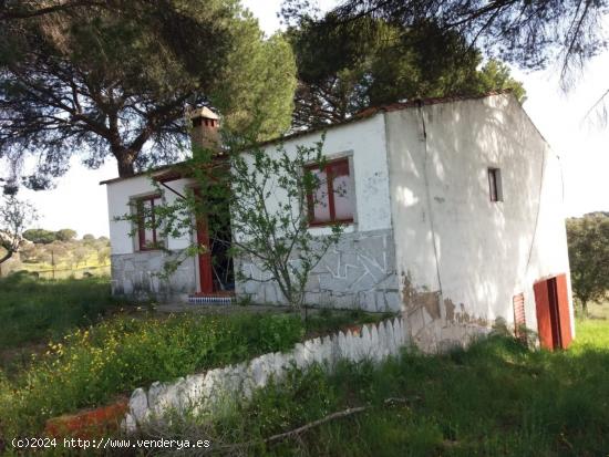  CHALET CON PARCELA - GARROVILLAS, CÁCERES - - CACERES 