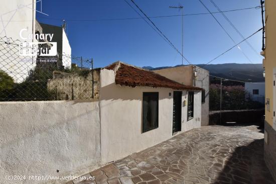 Casa para reformar con terreno urbano en venta en Guia de Isora - SANTA CRUZ DE TENERIFE