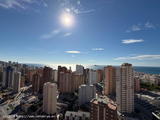  FANTÁSTICO ÁTICO CON VISTAS PANORÁMICAS - ALICANTE 