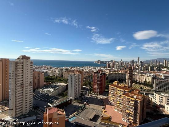 FANTÁSTICO ÁTICO CON VISTAS PANORÁMICAS - ALICANTE