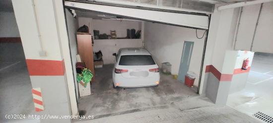 Se vende garaje de cabina cerrada cerca del parque L'Alquencia en Alzira - VALENCIA