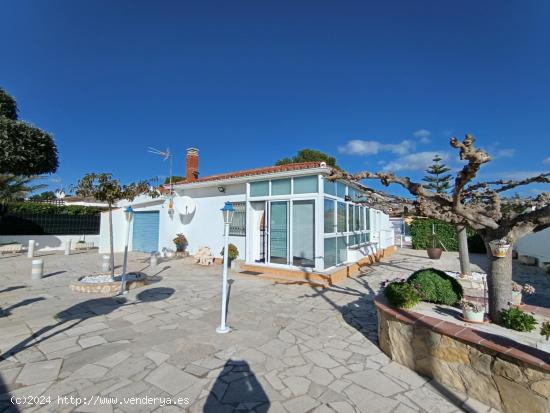 Bnita casa típica española, amplia, en planta baja con jardín y piscina, con HUTTE - TARRAGONA