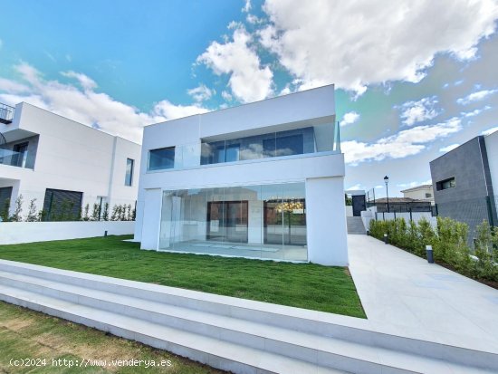 Villa en venta a estrenar en Manilva (Málaga)