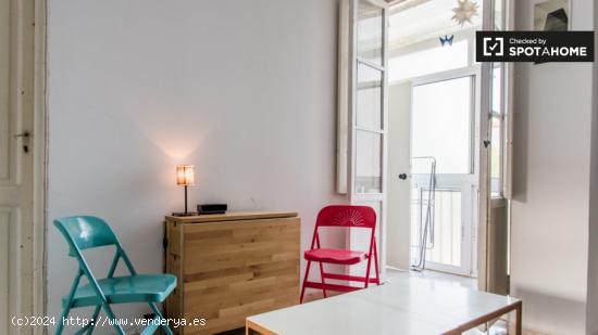 Cómodo apartamento de 1 dormitorio con terraza en alquiler en Extramurs - VALENCIA