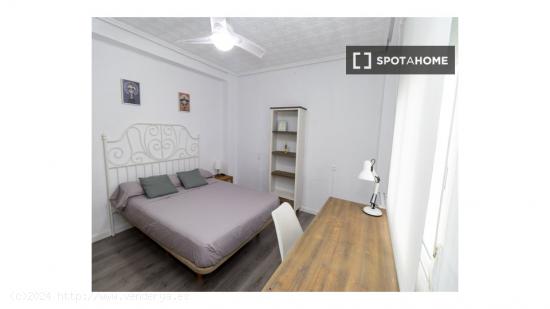 Piso de 3 habitaciones en alquiler en Valencia - VALENCIA