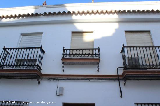 Casa adosada en Tomares - Centro - SEVILLA