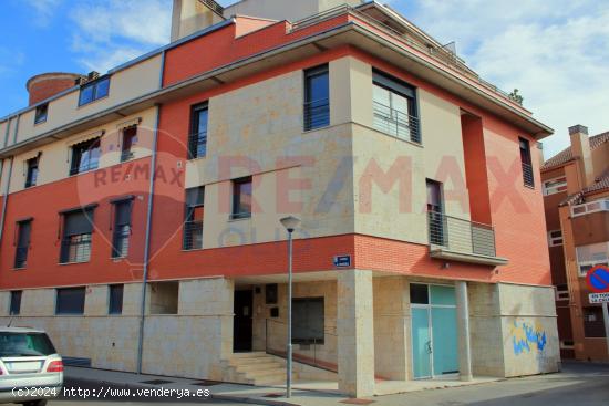 FANTÁSTICO PISO DE TRES PLANTAS CON TERRAZA, GARAJE Y TRASTERO - VALLADOLID