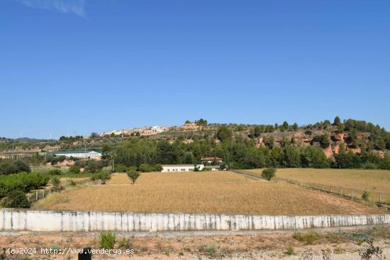 Masia para entrar a vivir en Bot - TARRAGONA