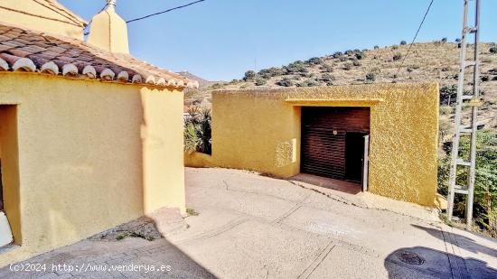 Casa de pueblo en Benizalon con vistas panorámicas - ALMERIA