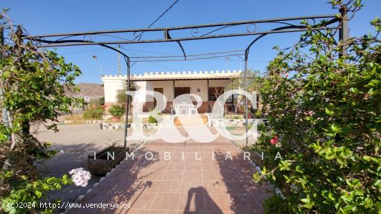 CASA DE CAMPO CON PISCINA EN LA MARINA DE COPE - MURCIA