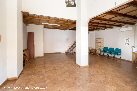 SE VENDE LOCAL COMERCIAL EN AVDA MURCIA - GRANADA