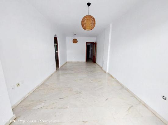 Piso 2 dormitorios con garaje y terraza de 80 m². Benalmádena Pueblo - MALAGA