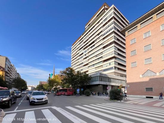 AMPLIO PISO CON VISTAS DESPEJADAS EN PASEO MARÍA AGUSTÍN A METROS DE LA PUERTA DEL CARMEN - ZARAGO