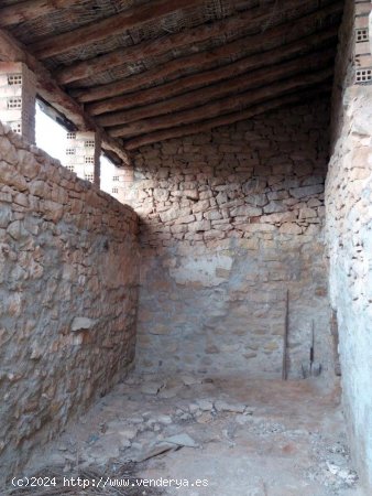 Edificio en venta en Cretas (Teruel)