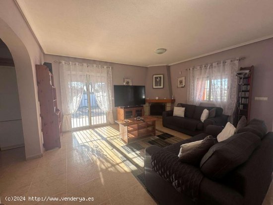 Villa en venta en Catral (Alicante)