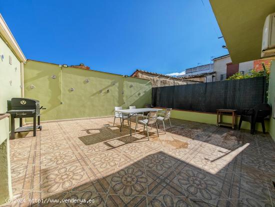 VIVIENDA UNIFAMILIAR CON GRAN TERRAZA - VALENCIA