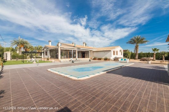 Villa en venta en Elche (Alicante)