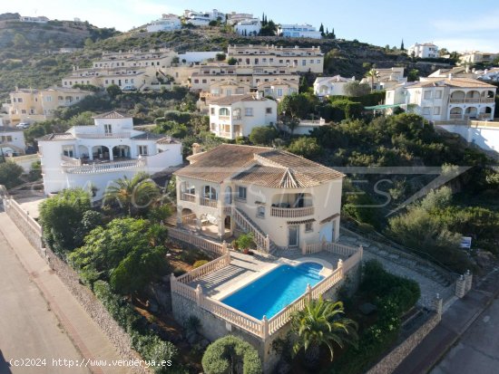 Villa en venta en El Ràfol d Almúnia (Alicante)