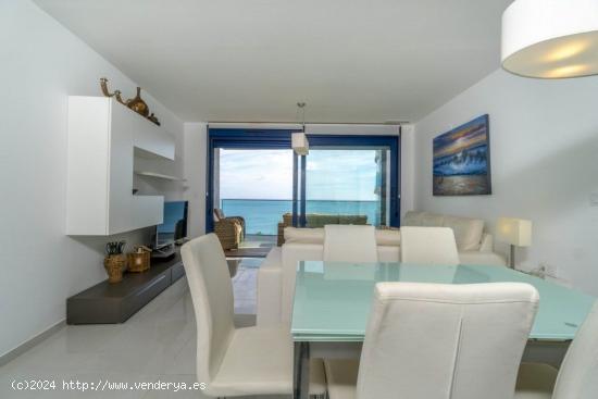 APARTAMENTO DE 3 DORMITORIOS 2 BAÑOS CON VISTAS AL MAR  EN PUNTA PRIMA ( ORIHUELA COSTA ) - ALICANT