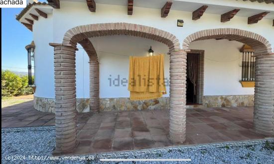 Chalet independiente con piscina !! - MALAGA