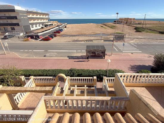 Super precio! Adosado en primera linea de playa , con espectaculares vistas panorámicas al mar - AL