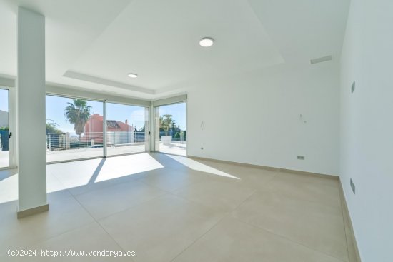 Villa en venta a estrenar en Finestrat (Alicante)