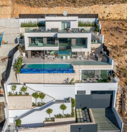 Villa en venta a estrenar en Finestrat (Alicante)