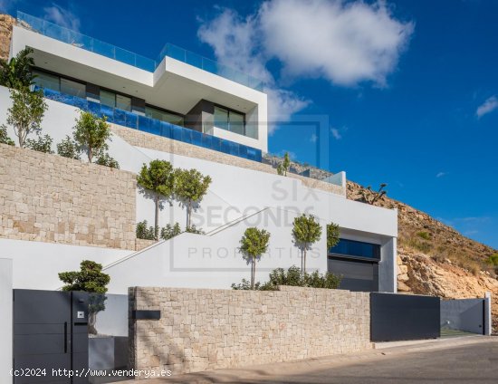 Villa en venta a estrenar en Finestrat (Alicante)