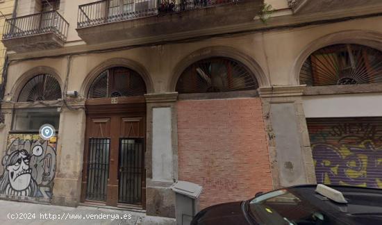 Se vende piso OKUPADO en Barcelona (Barcelona) - BARCELONA