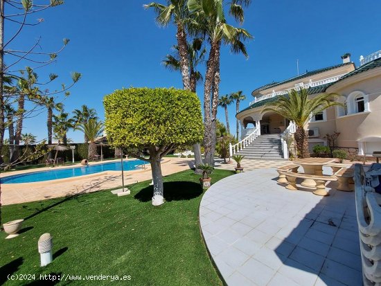 Villa en venta en Rojales (Alicante)