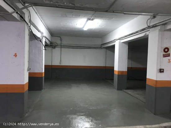 SE VENDE PLAZAS DE GARAJE CON TRASTERO EN VENTA ZONA NERVION - Sevilla