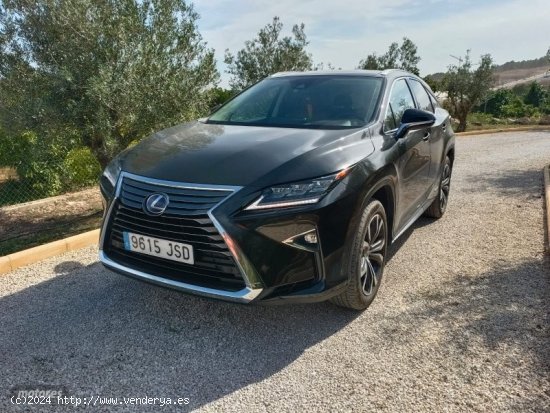 Lexus RX 450H executive de 2016 con 210.000 Km por 25.000 EUR. en Alicante