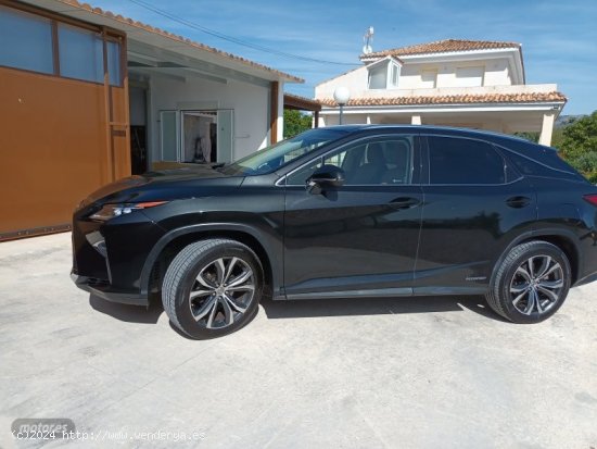 Lexus RX 450H executive de 2016 con 210.000 Km por 25.000 EUR. en Alicante