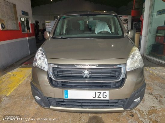 Peugeot Partner Tepee de 2017 con 186.000 Km por 8.500 EUR. en Valencia