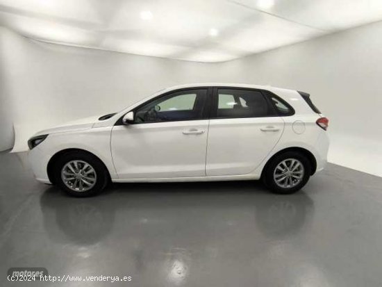 Hyundai i30 1.0 TGDI Link 120 de 2018 con 64.000 Km por 13.900 EUR. en Barcelona