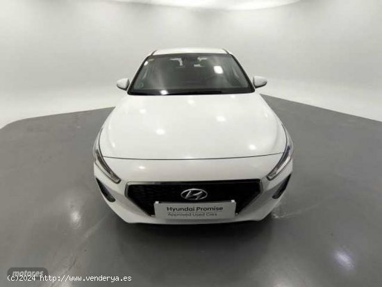 Hyundai i30 1.0 TGDI Link 120 de 2018 con 64.000 Km por 13.900 EUR. en Barcelona