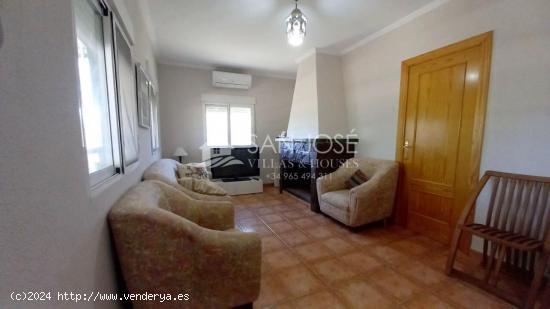 VENTA DE CASA DE CAMPO EN SAX - ALICANTE