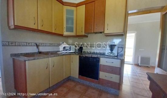 VENTA DE CASA DE CAMPO EN SAX - ALICANTE