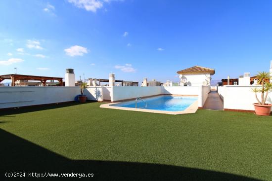 ¡ TERRAZA, PISCINA, GARAJE, AMUEBLADO Y LISTO PARA ENTRAR, QUE MAS SE PUEDE PEDIR ! - ALICANTE